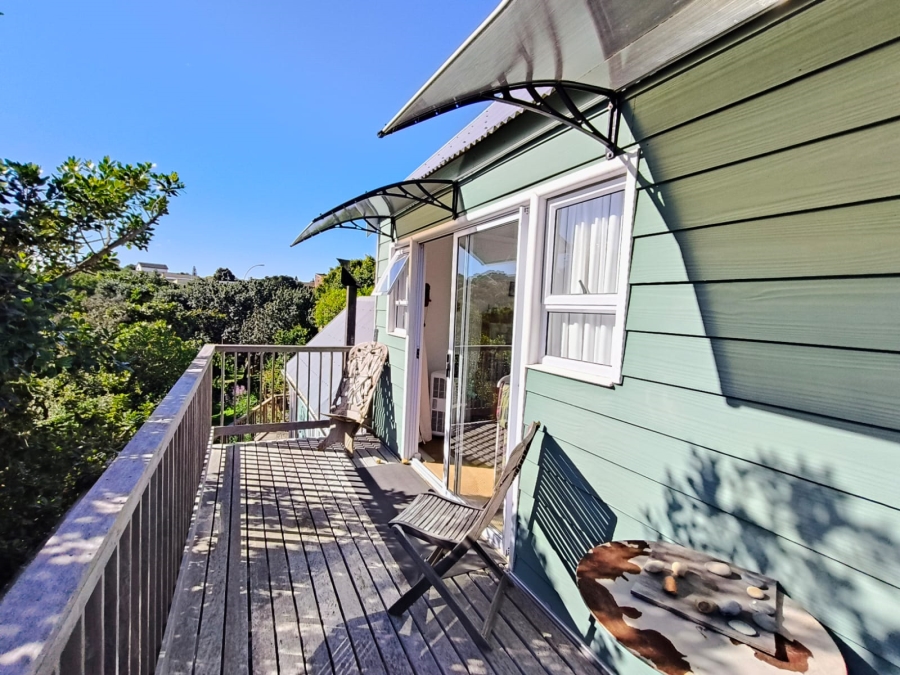 3 Bedroom Property for Sale in Wavecrest Eastern Cape